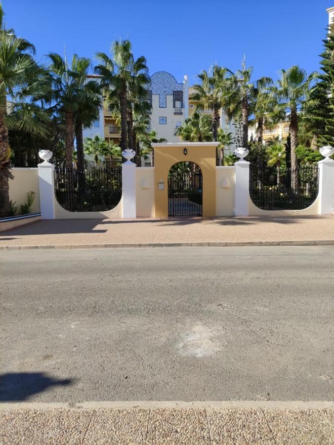 Aldea Del Mar Apartment Torrevieja Exterior photo
